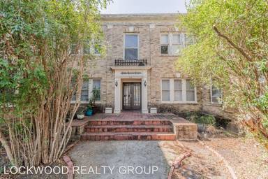 Main picture of 128 W Magnolia Ave