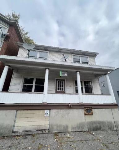 Main picture of 321 W Broad St