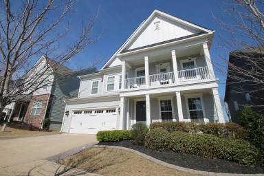Main picture of 295 Helton Ln