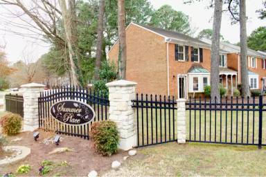 Main picture of 1 Corwin Cir