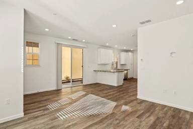 Main picture of 7016 Staccato Way
