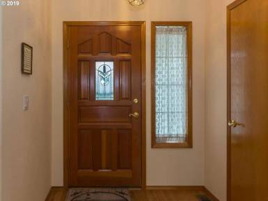 Main picture of 3120 SW 31st St