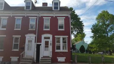 Main picture of 144 E Maple St