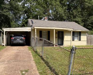 Main picture of 1700 Walter St