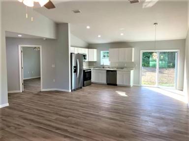 Main picture of 25 Elm Rd