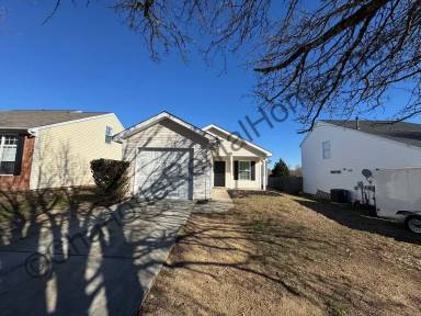 Main picture of 1467 Summer Coach Dr