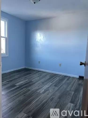 Main picture of 34 Lawn St