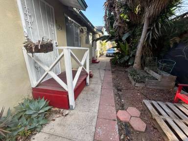 Main picture of 1033 Coronado Ave