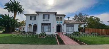 Main picture of 290 E B St