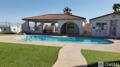 Main picture of 3263 Calanda St