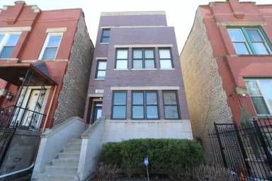 Main picture of 2425 W Arthington St