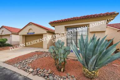 Main picture of 701 W Oakley Pl