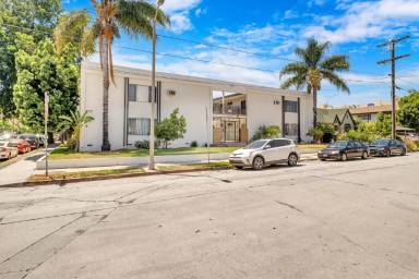 Main picture of 5105 Bakman Ave