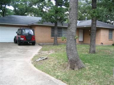Main picture of 4001 Oaklawn St