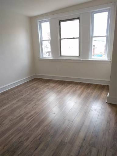 Main picture of 1821 W Rockland St