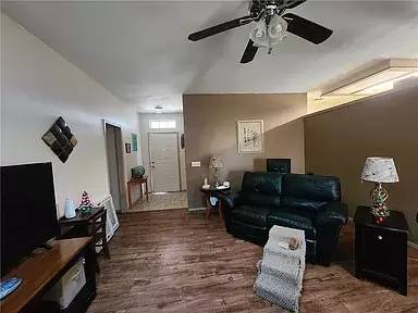 Main picture of 25 SW 143rd St
