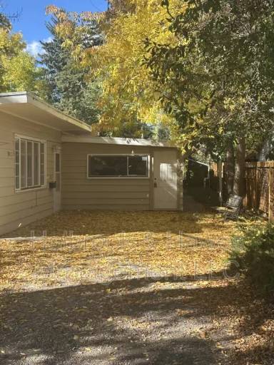 Main picture of 323 Scott Ave