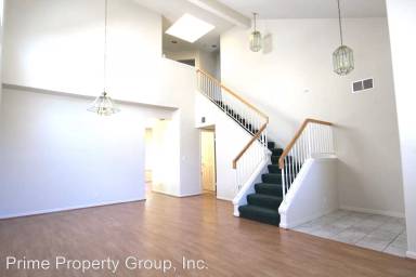 Main picture of 36987 Papaya St