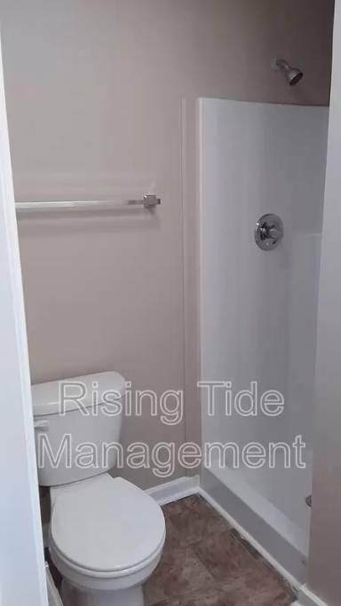 Main picture of 605 Robison Dr