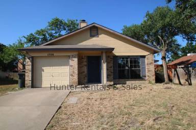 Main picture of 1708 West Ln