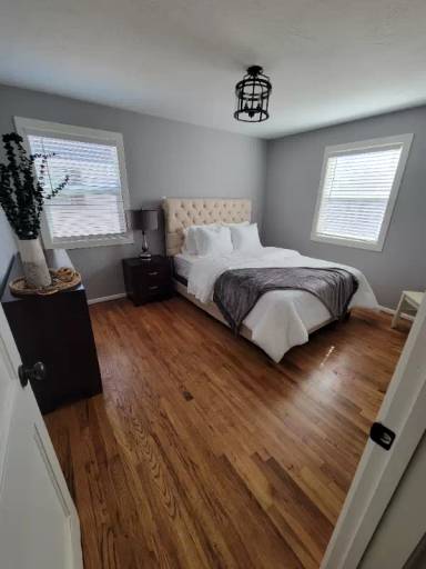 Main picture of 3007 W Platte Ave