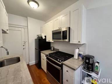 Main picture of 10 Agassiz St