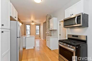 Main picture of 2117 N Winchester Ave