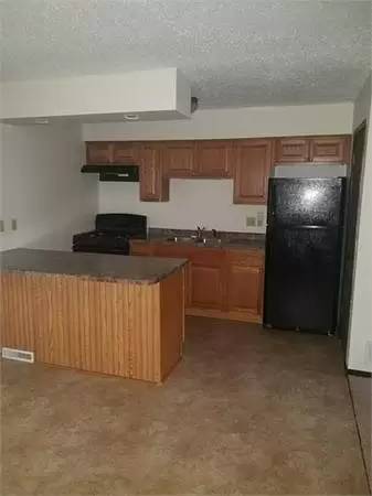 Main picture of 30 Manor Dr
