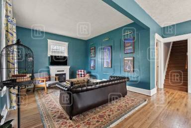 Main picture of 1218 W Grace Ave