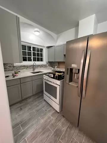 Main picture of 51 Avenue Woodside Ny