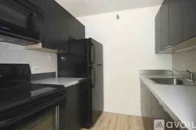 Main picture of 1111 N Dearborn Apartments