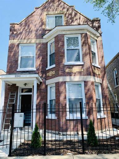 Main picture of 2241 S Hamlin Ave