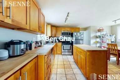 Main picture of 124 Walnut St