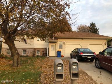 Main picture of 321 Allan Ave