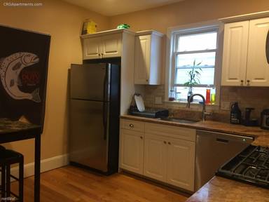 Main picture of 179 College Ave