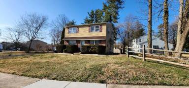 Main picture of 624 Meadowbrook Ave