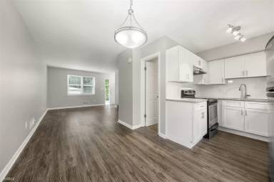 Main picture of 915 Woodland Trl SE