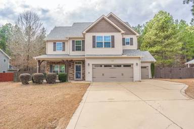 Main picture of 135 Almond Dr