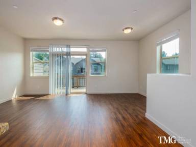 Main picture of 610 NW Fargo Pl