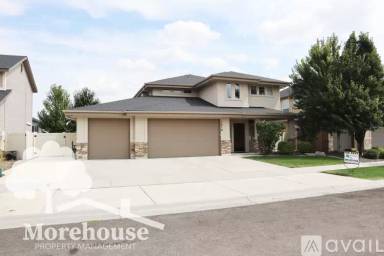 Main picture of 7910 S Desert Ridge Ave
