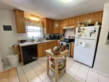 Main picture of 79 Warren St