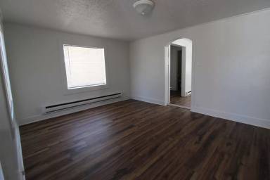 Main picture of 528 Torrey St