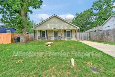 Main picture of 1527 S Chandler Ave