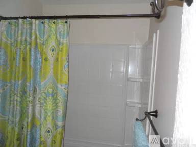 Main picture of 36 Lakeshore Ter