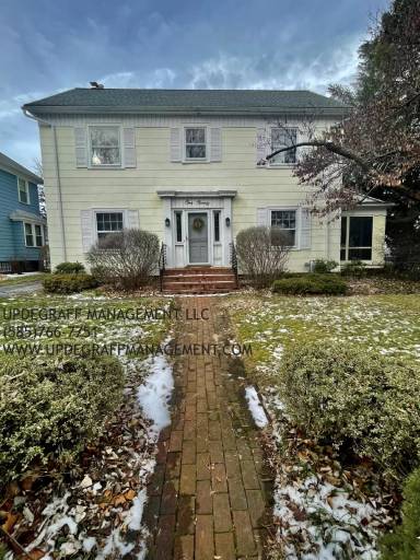 Main picture of 190 Melrose St