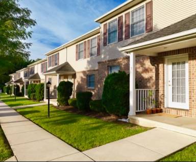 Main picture of 303 Farmstead Ln