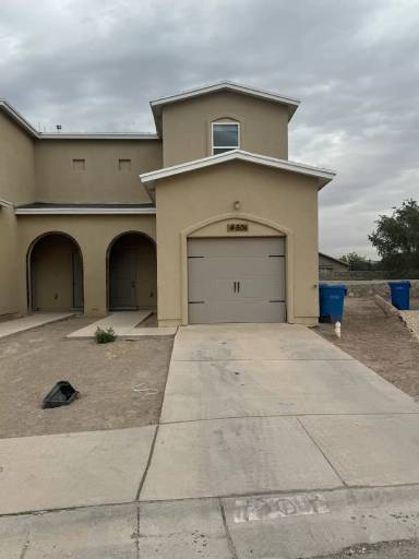 Main picture of 450 HC Gilbert Minjares Dr - B