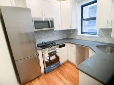 Main picture of 390 2nd St