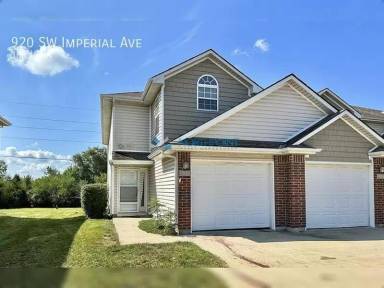 Main picture of 920 SW Imperial Ln