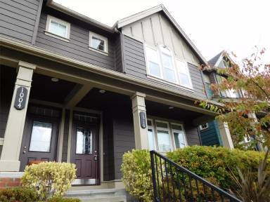 Main picture of 1016 NE Ingram St